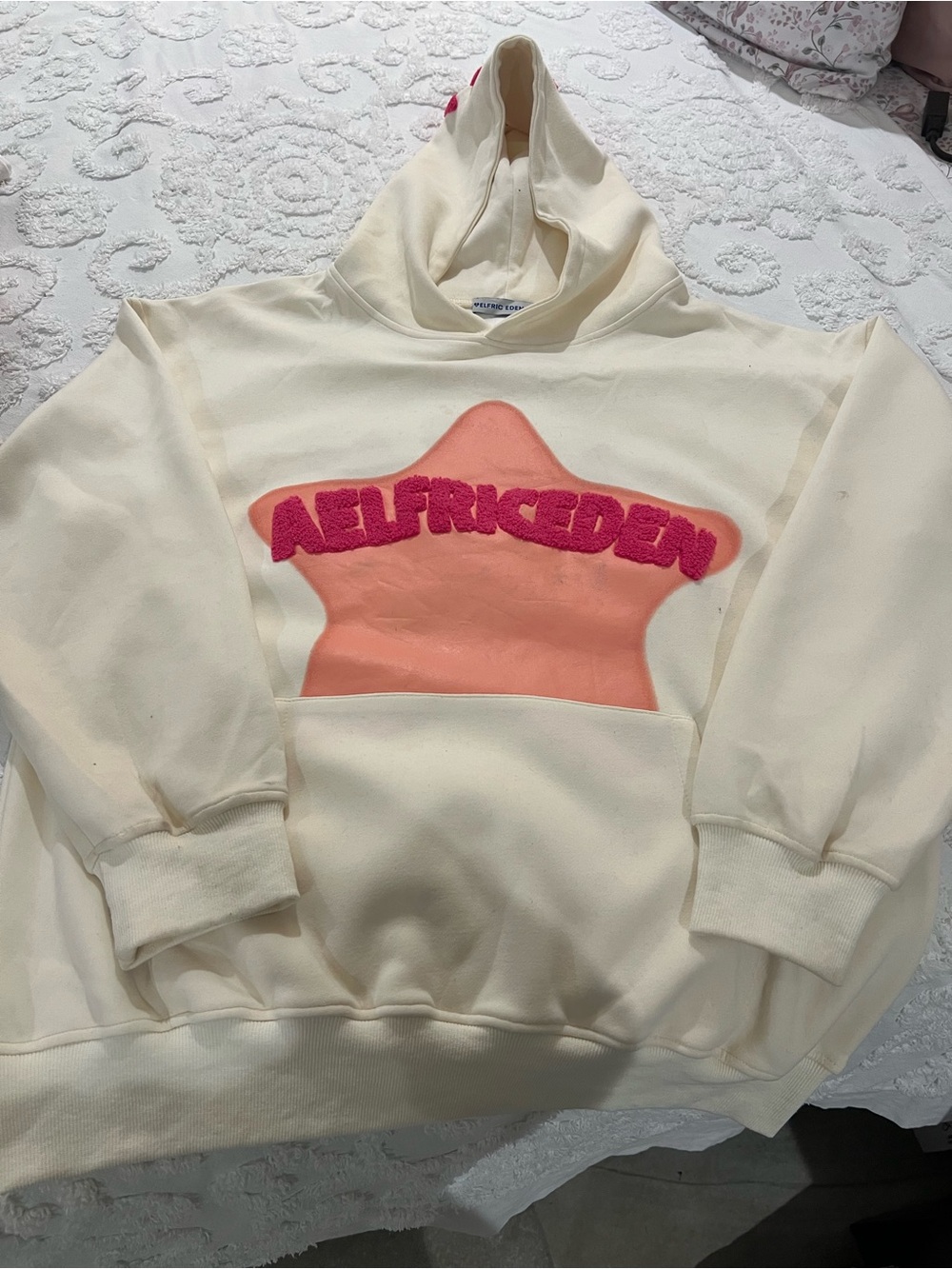 Aelfric Eden Cream Crewneck Hoodie with Pink & Peach Star